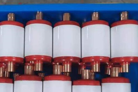 真空滅弧室的結(jié)構(gòu)、工作原理、特點以及應(yīng)用