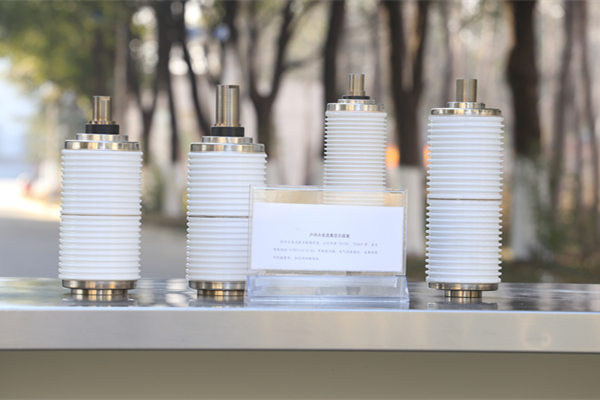 真空開(kāi)關(guān)管絕緣外殼采用玻璃材料，優(yōu)勢(shì)多多！